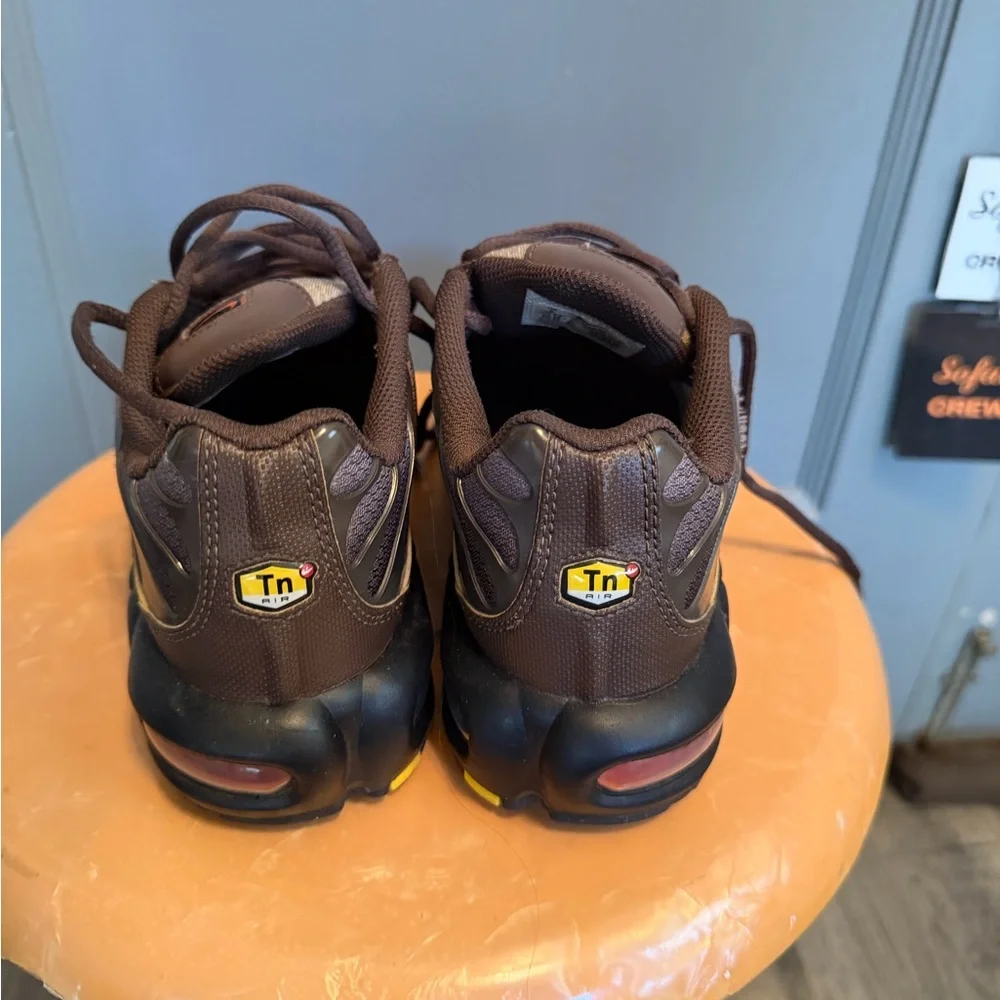 Nike Air Max Plus TN Brown with Orange - Picture 3 of 3
